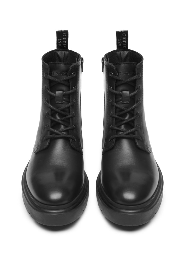 Last Studio Brisbane Leather - Black Ankle Boots Black