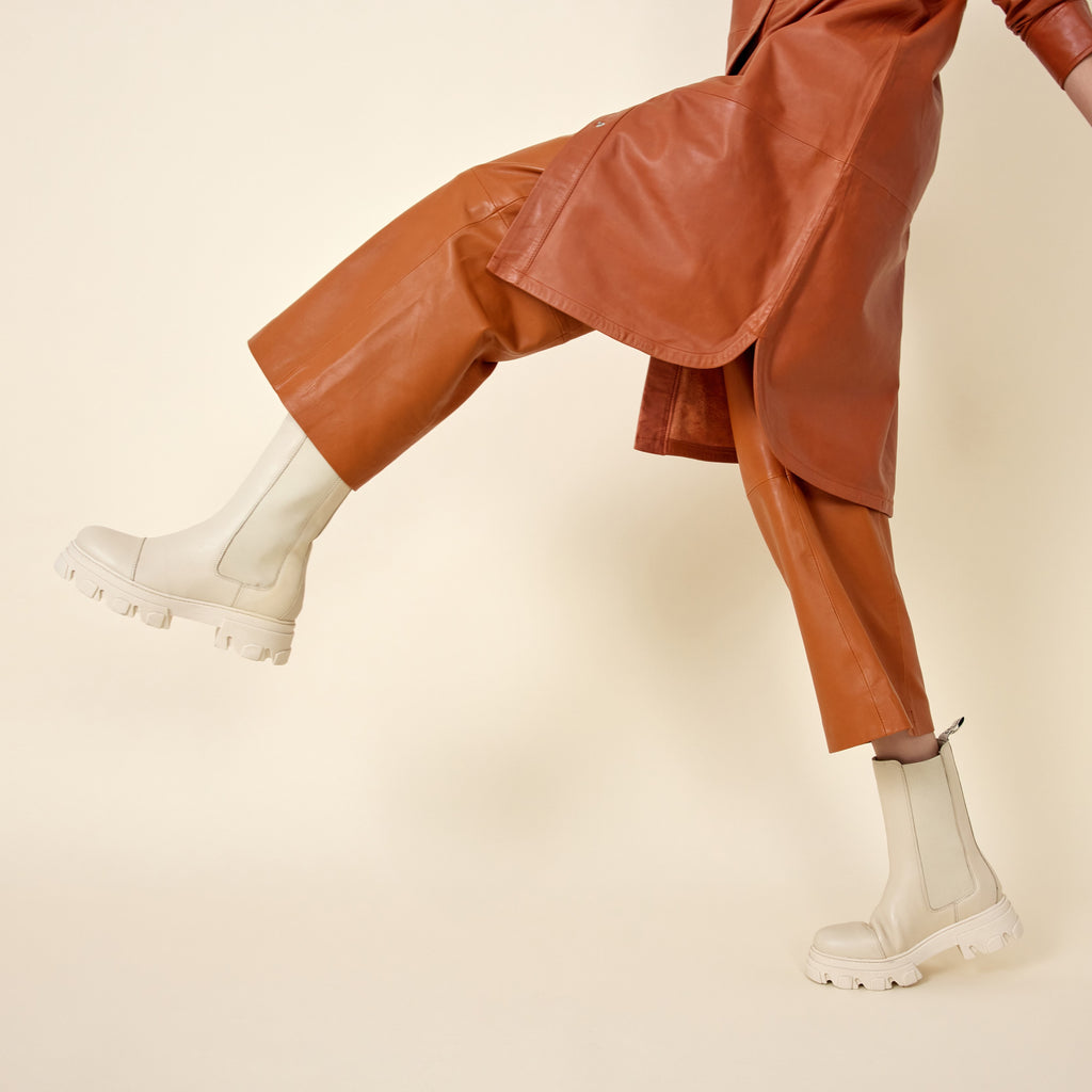 Last Studio Treasure/01 Leather - Beige High Boots Beige